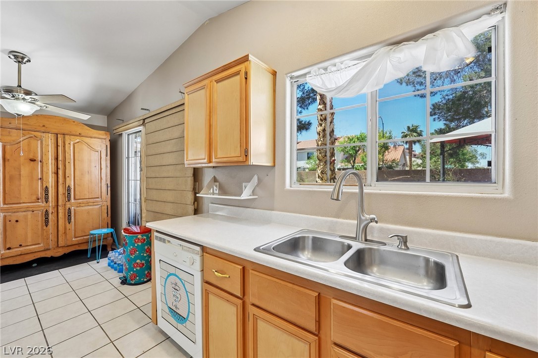 5804 Chisolm Trail