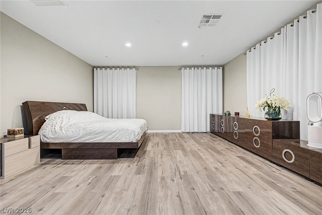 995 Cedar Cliff Court