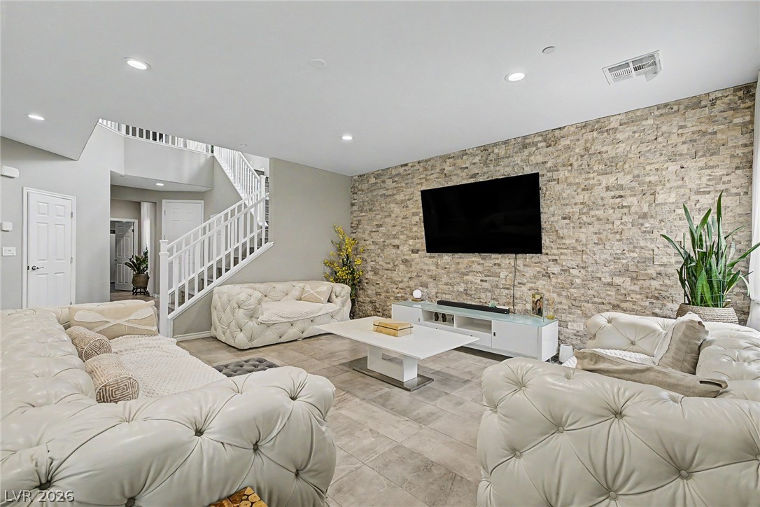 995 Cedar Cliff Court
