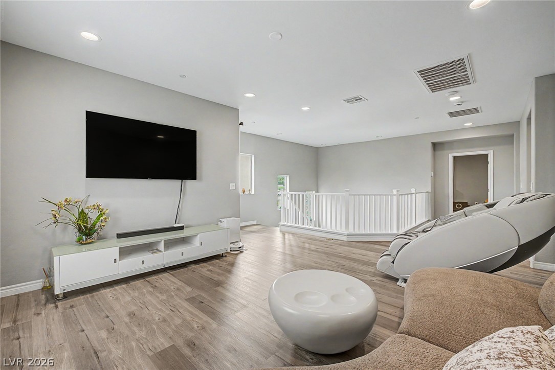 995 Cedar Cliff Court