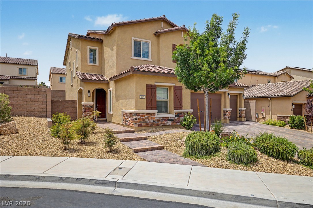 995 Cedar Cliff Court