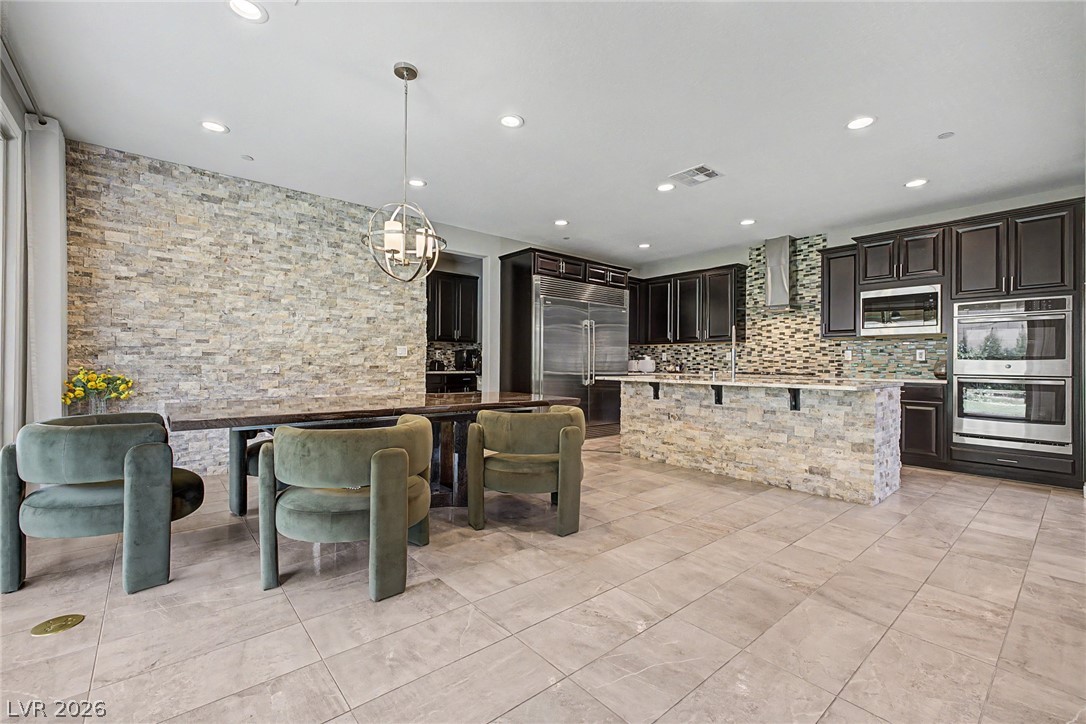 995 Cedar Cliff Court