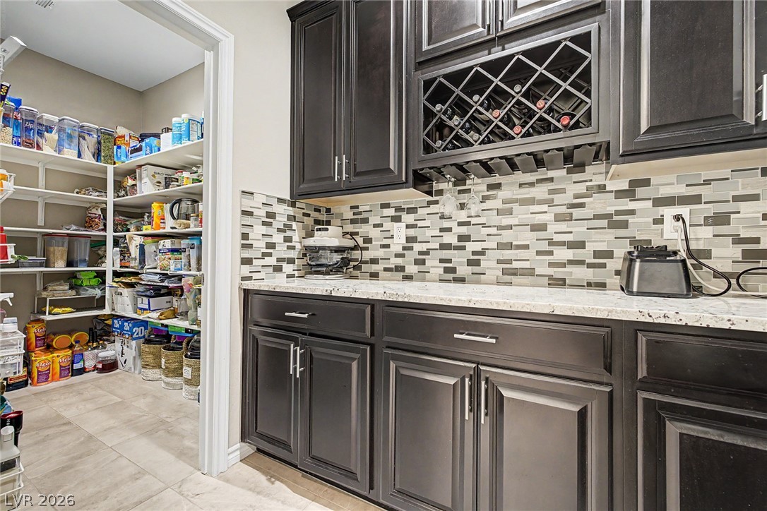 995 Cedar Cliff Court