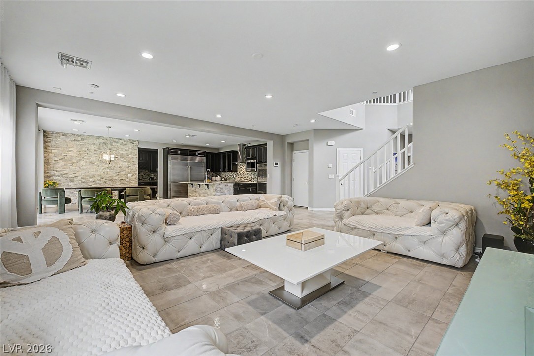 995 Cedar Cliff Court