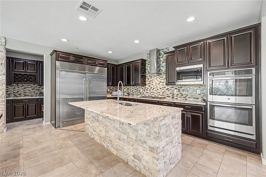 995 Cedar Cliff Court