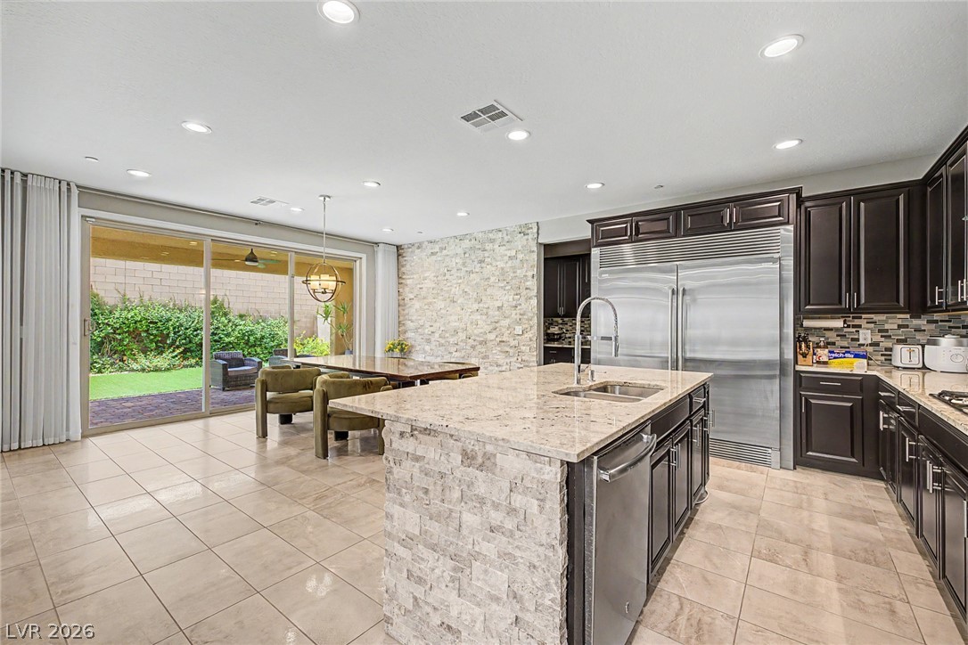 995 Cedar Cliff Court