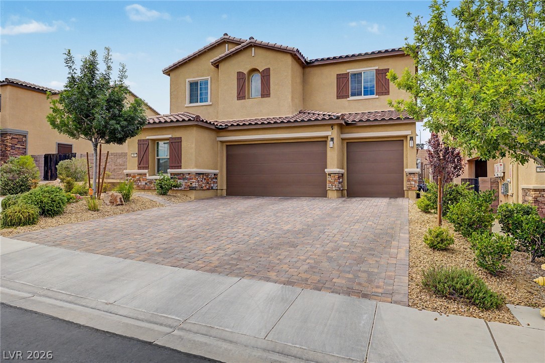 995 Cedar Cliff Court