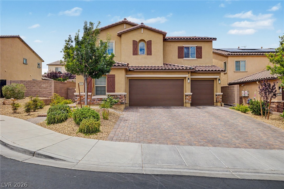 995 Cedar Cliff Court