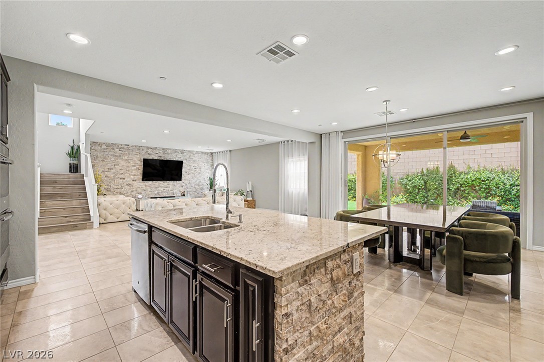 995 Cedar Cliff Court
