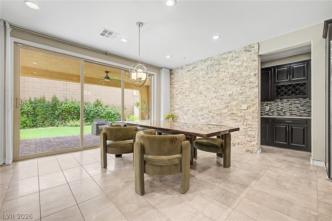 995 Cedar Cliff Court