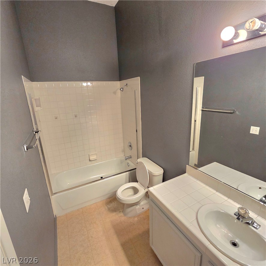 2110 Los Feliz Street 2067