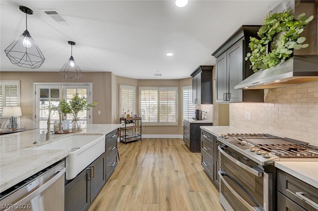 9421 Crown Vista Lane
