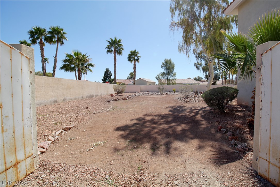 7613 Mooring Avenue