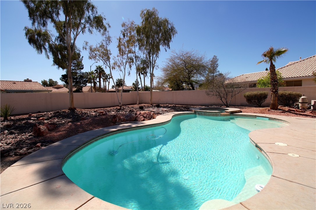 7613 Mooring Avenue