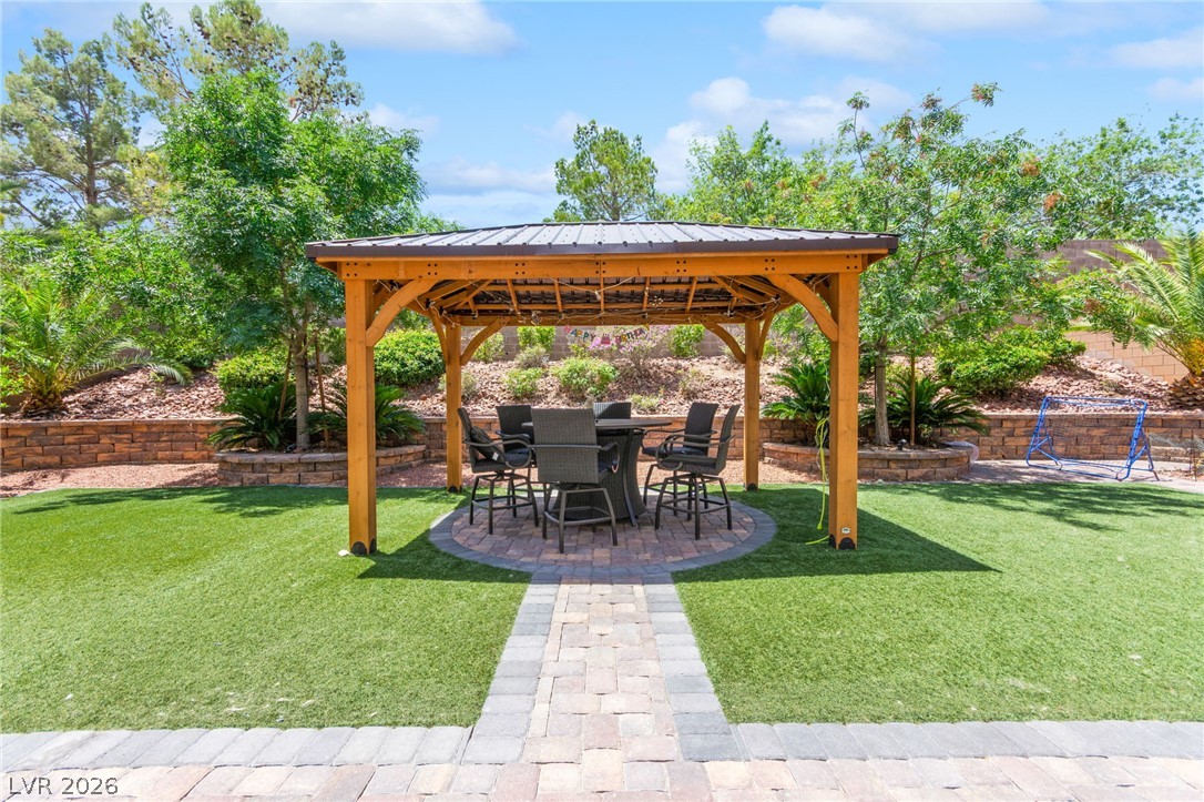 4211 Abernethy Forest Place