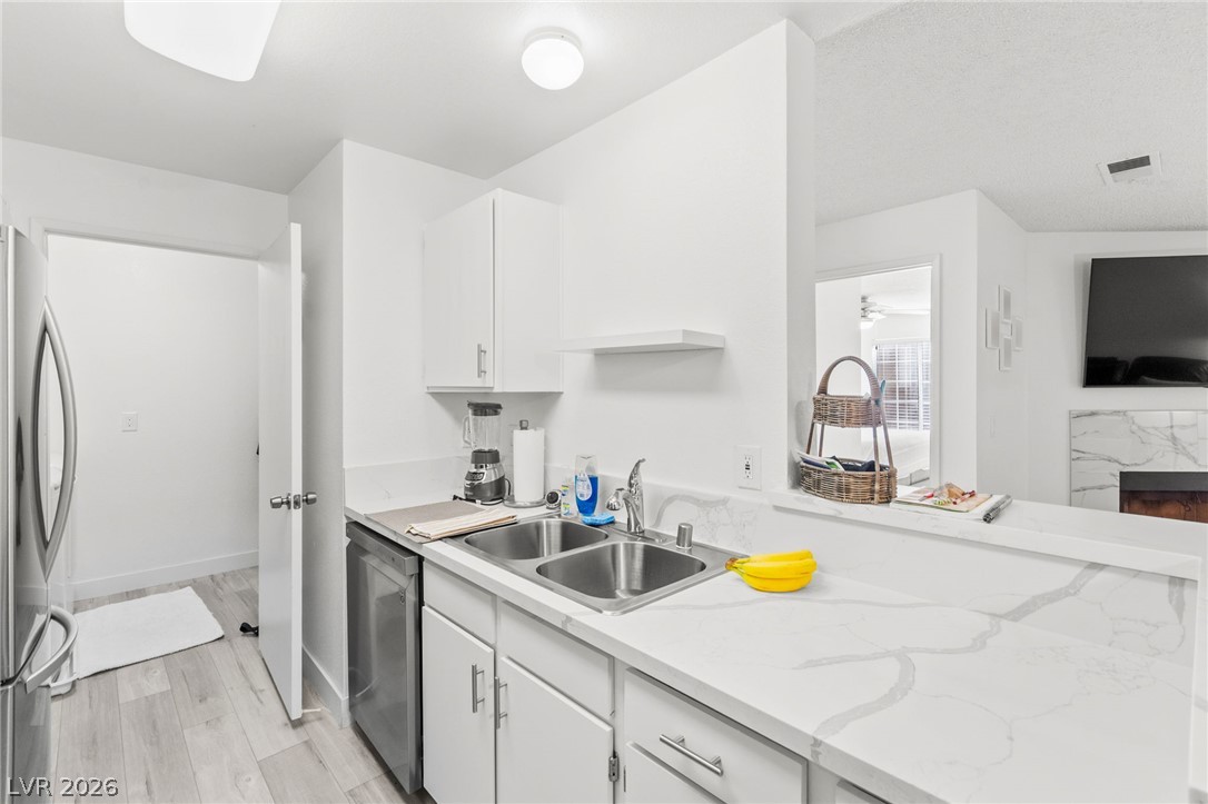 2200 South Fort Apache Road 2156