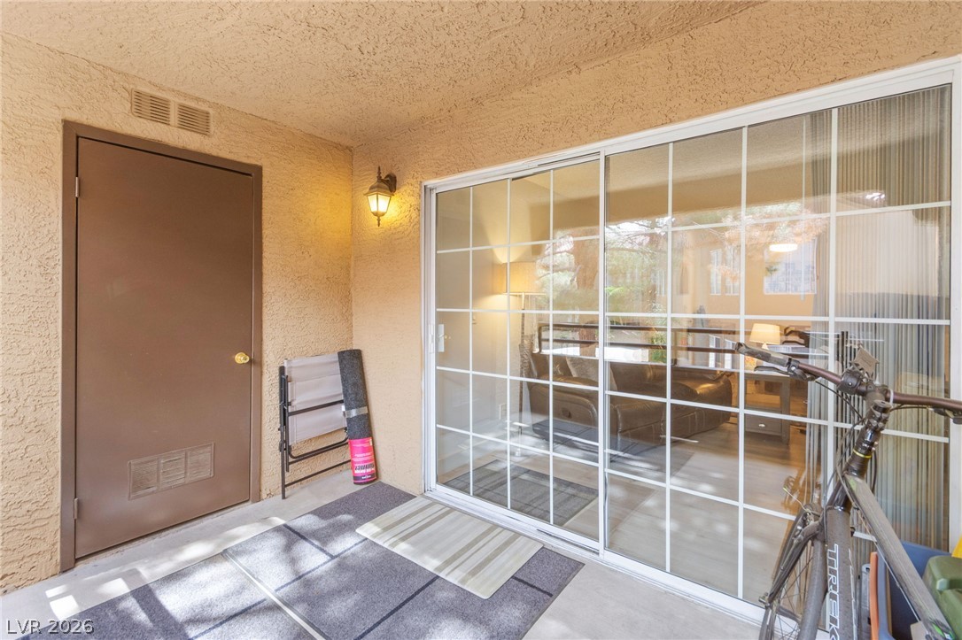 2200 South Fort Apache Road 2156