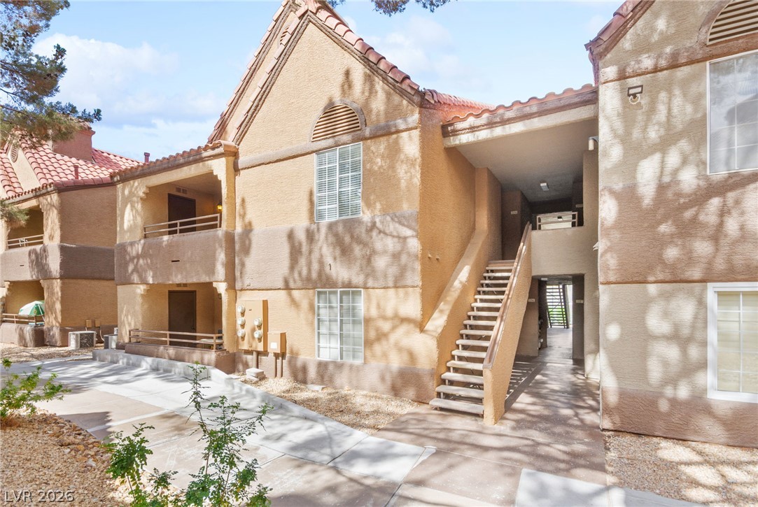 2200 South Fort Apache Road 2156