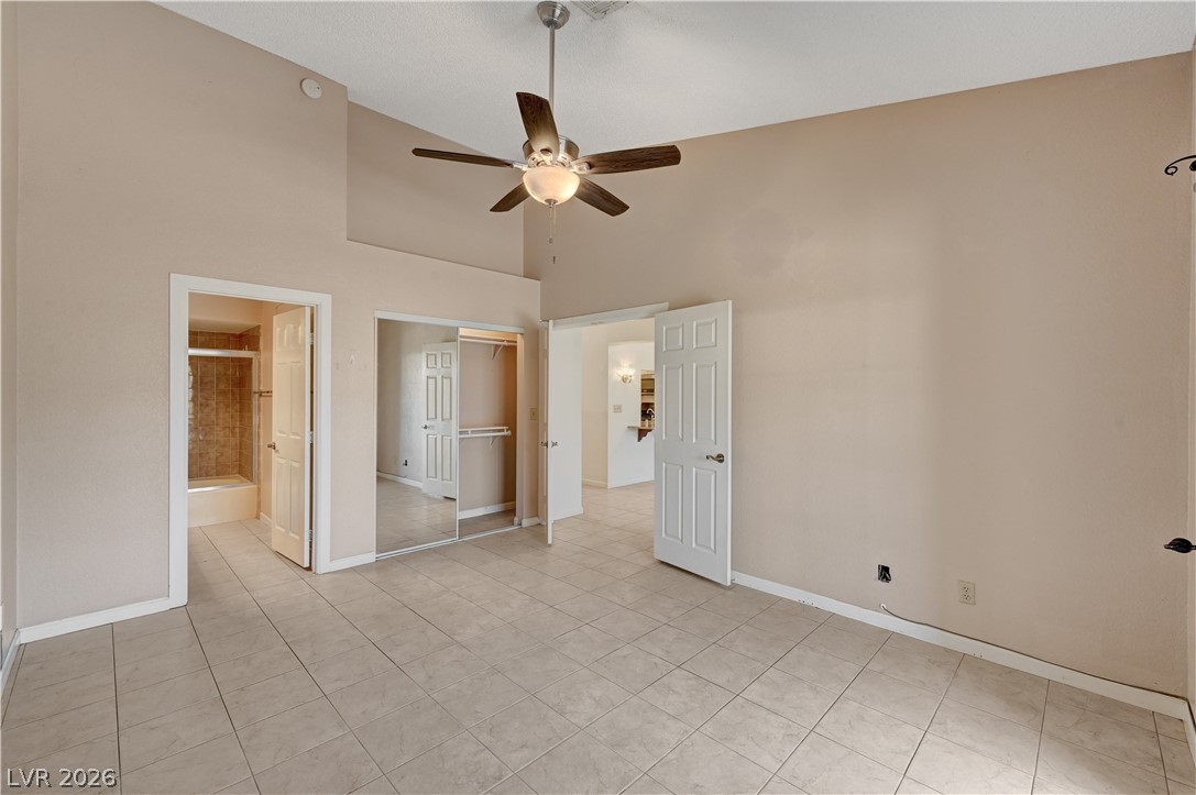 5736 Colwood Lane