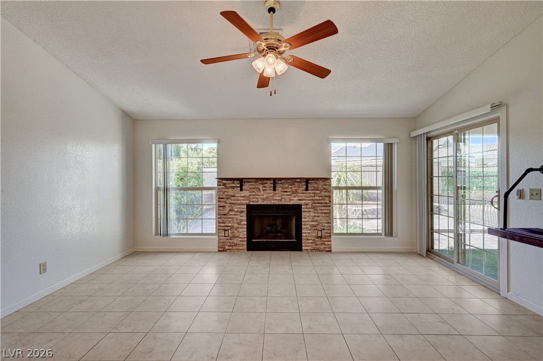 5736 Colwood Lane