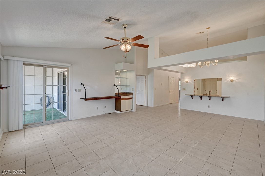 5736 Colwood Lane