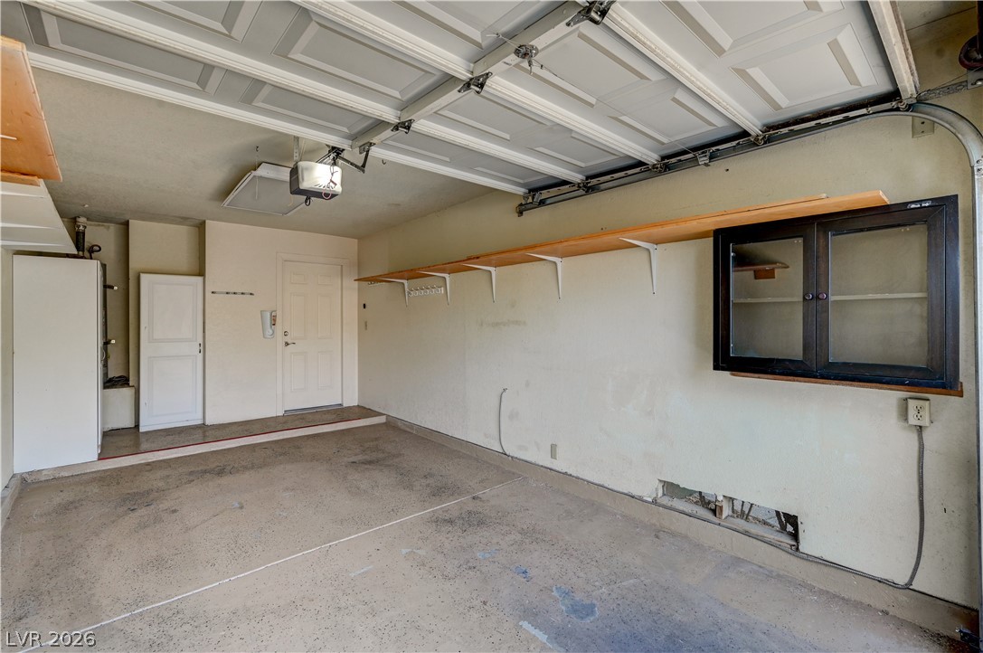5736 Colwood Lane