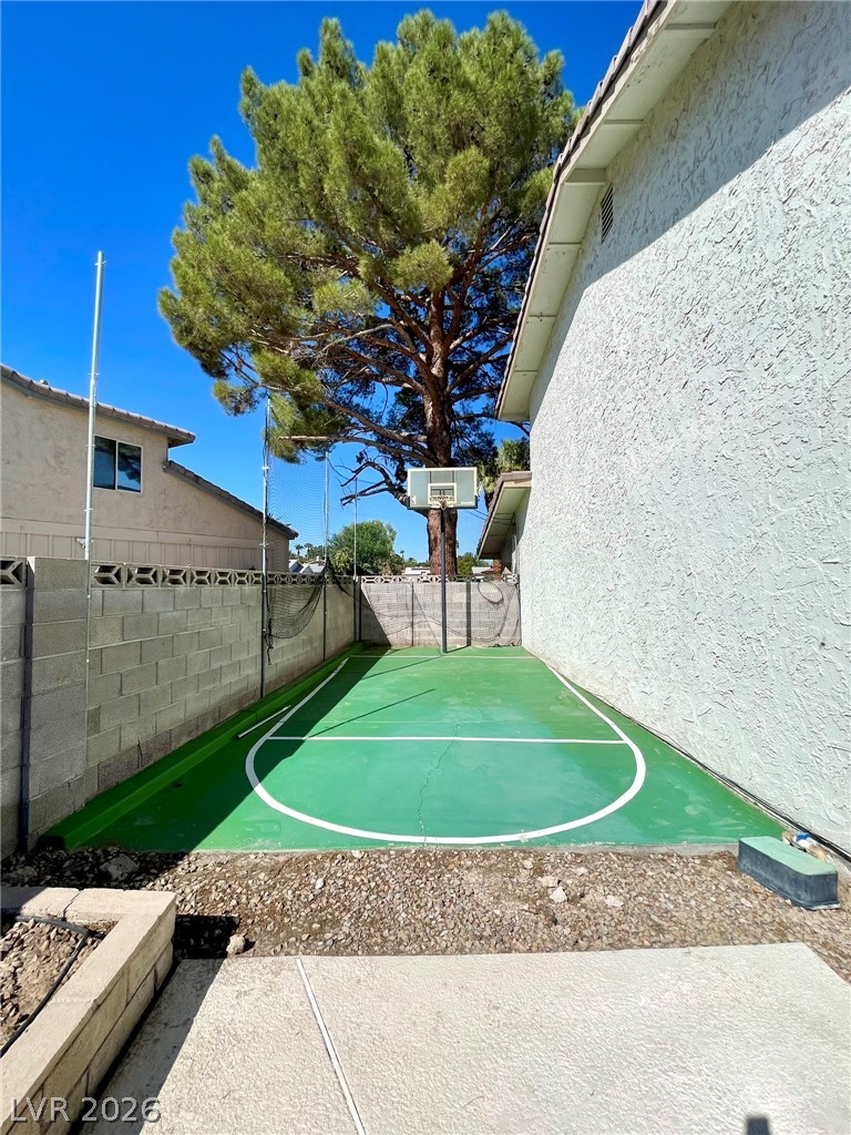 2246 Windsor Drive