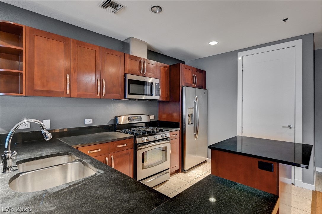 4575 Dean Martin Drive 1811