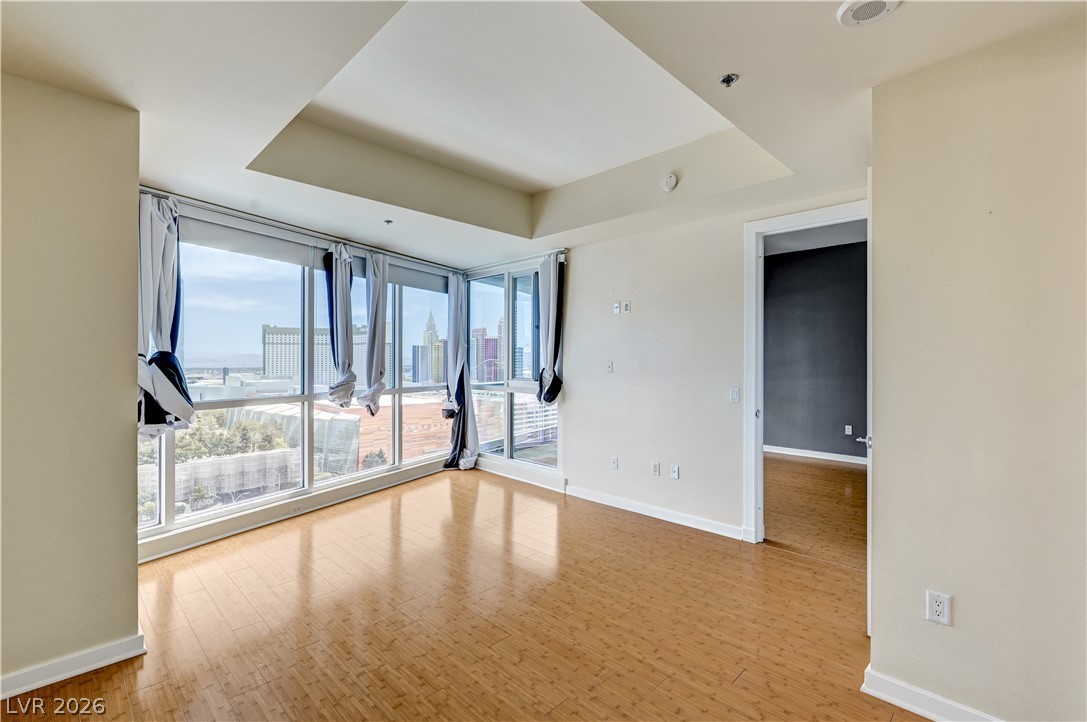 4575 Dean Martin Drive 1811