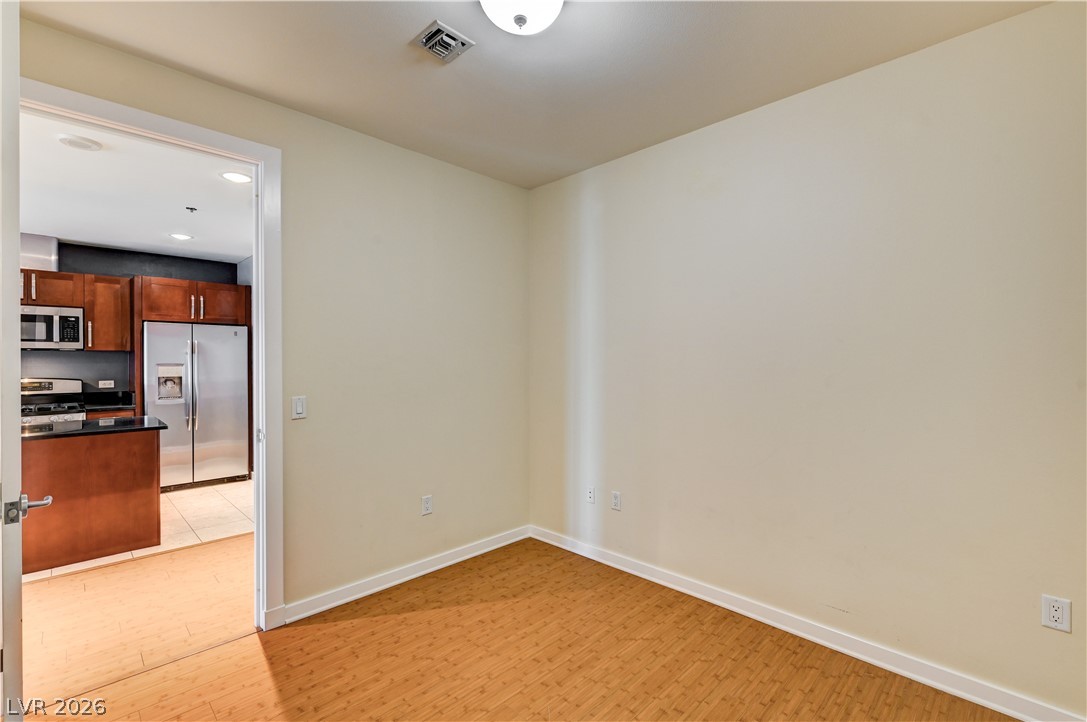 4575 Dean Martin Drive 1811