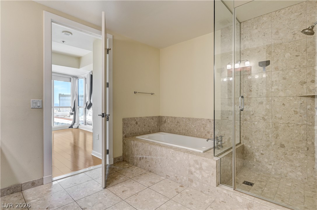 4575 Dean Martin Drive 1811