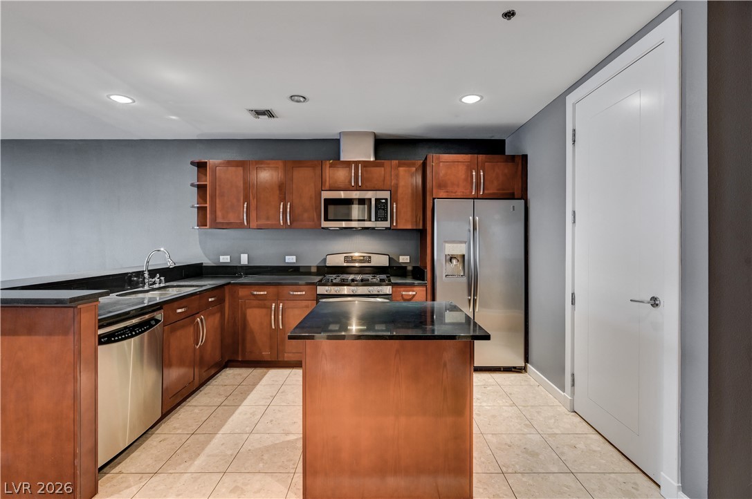 4575 Dean Martin Drive 1811
