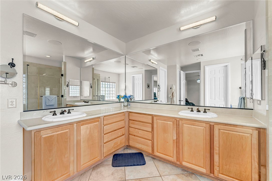 7405 Bugler Swan Way