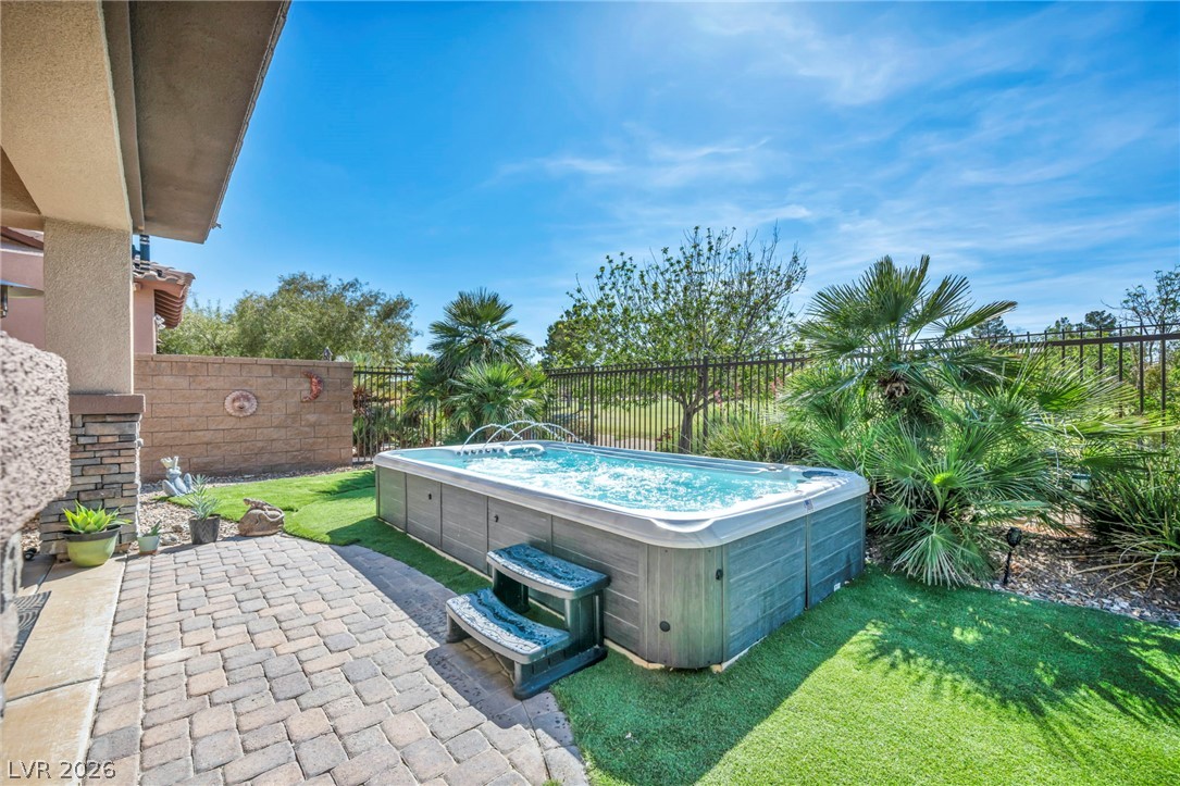 7405 Bugler Swan Way