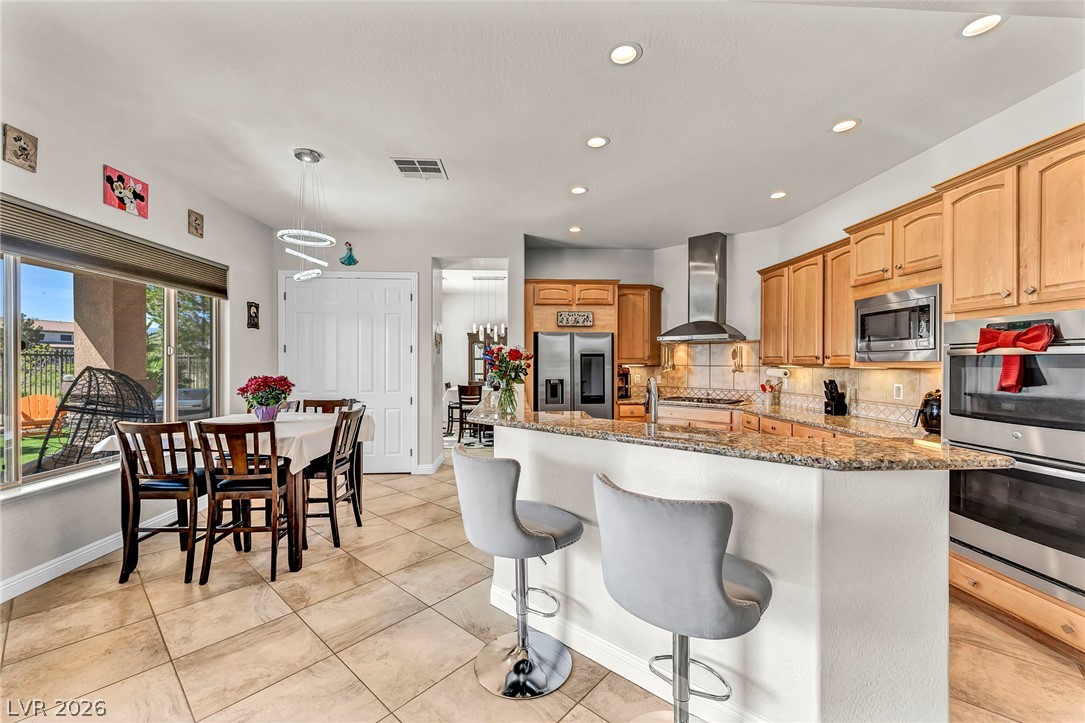 7405 Bugler Swan Way