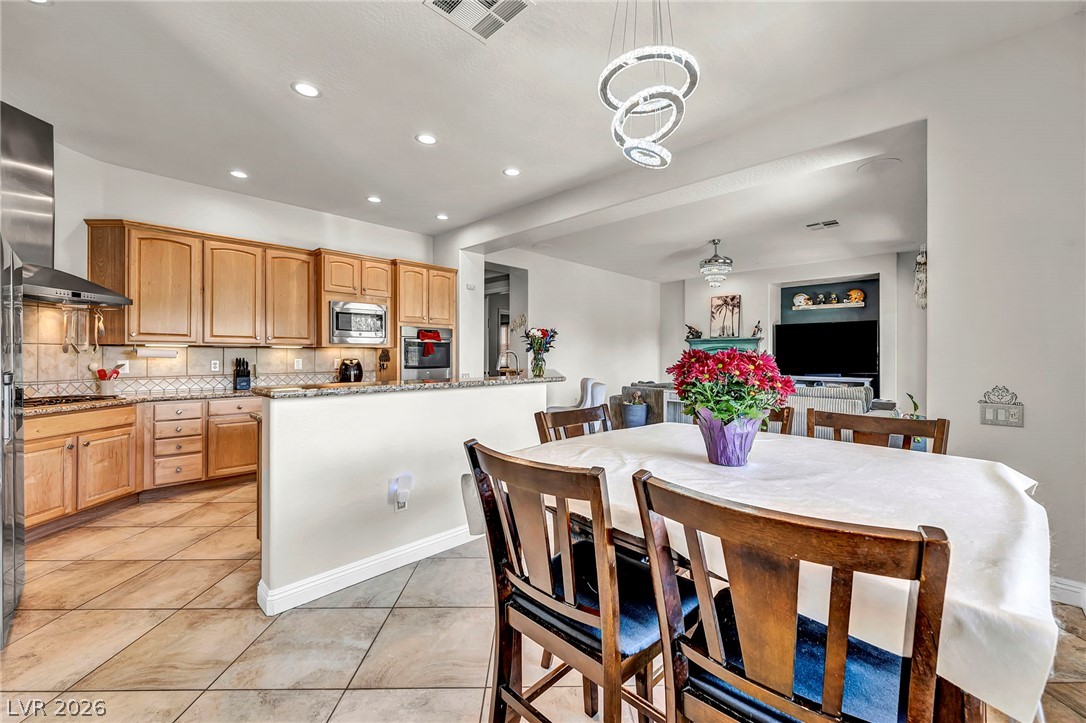 7405 Bugler Swan Way