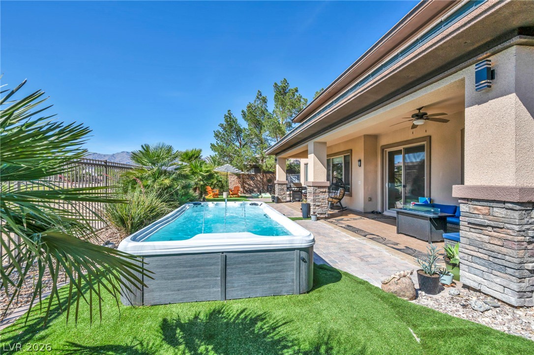 7405 Bugler Swan Way