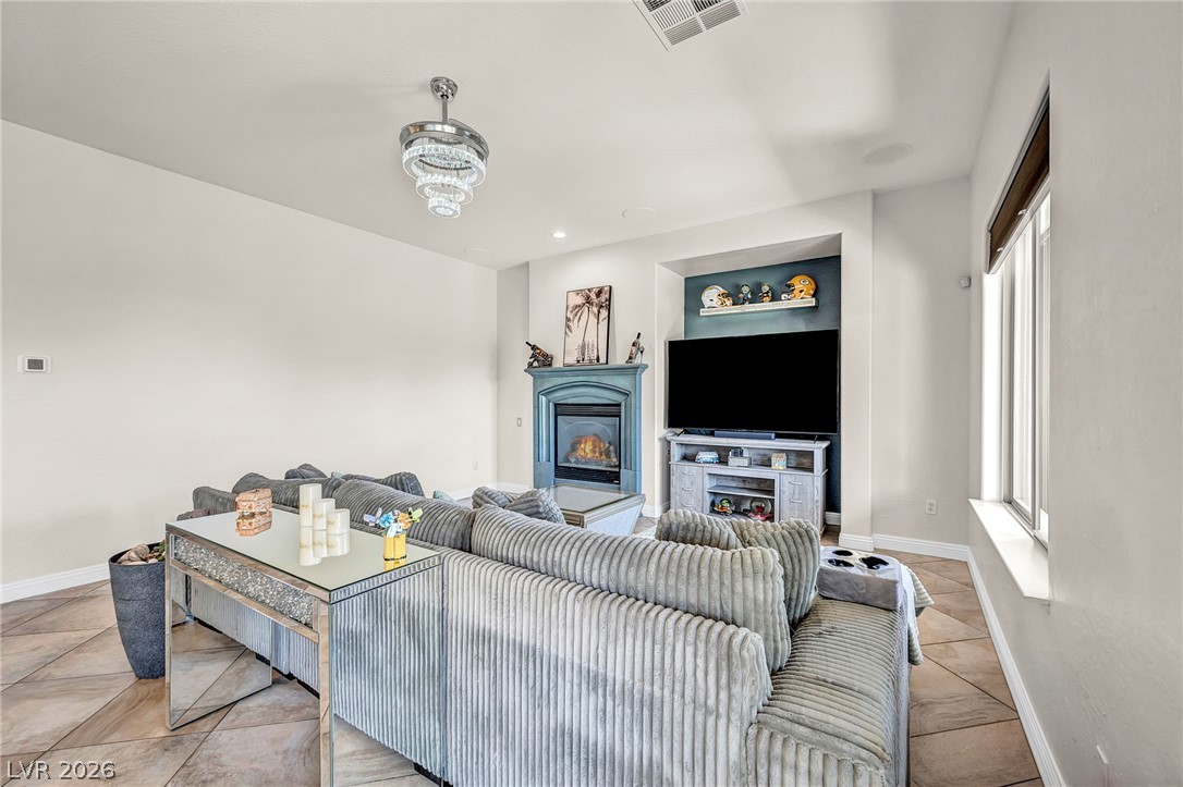 7405 Bugler Swan Way