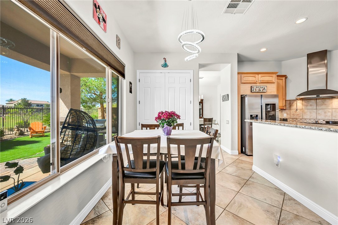 7405 Bugler Swan Way