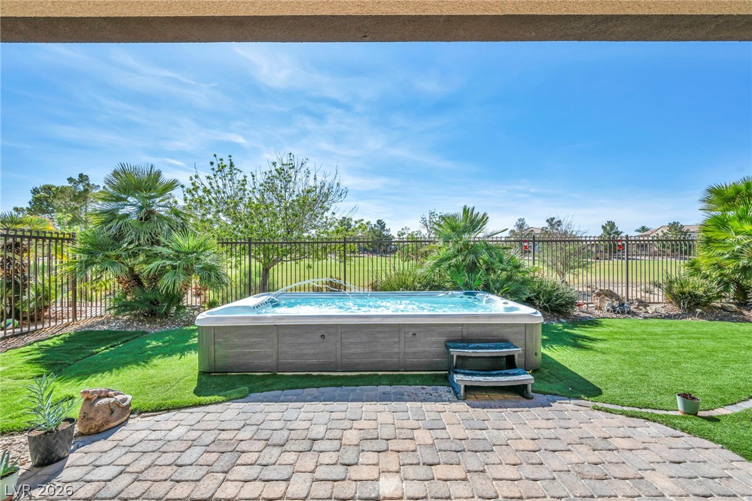 7405 Bugler Swan Way