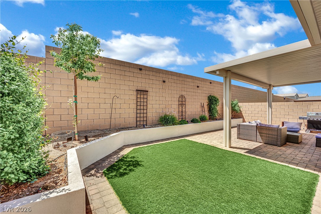 1057 Gentle Swan Street