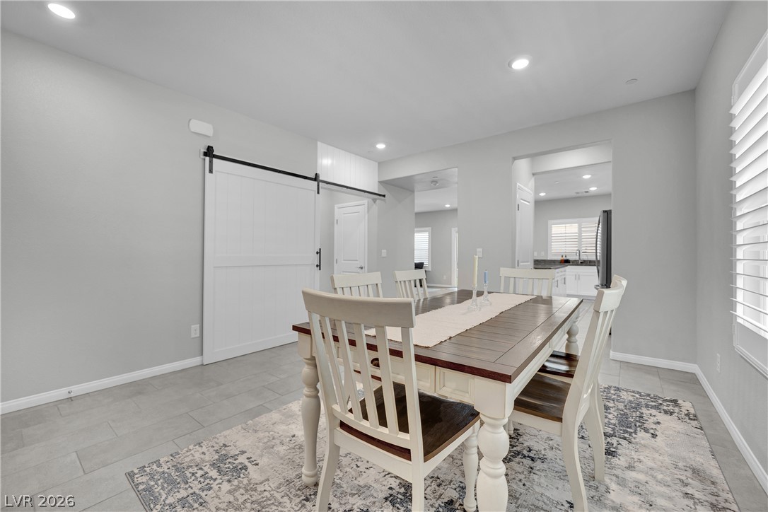 1057 Gentle Swan Street