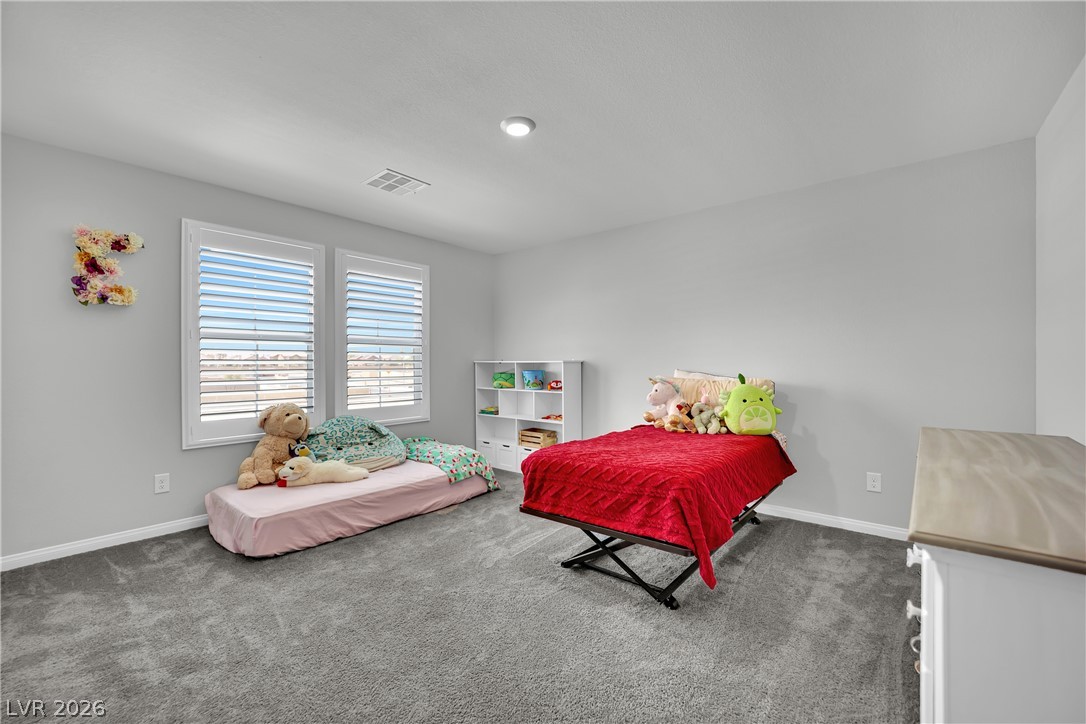 1057 Gentle Swan Street