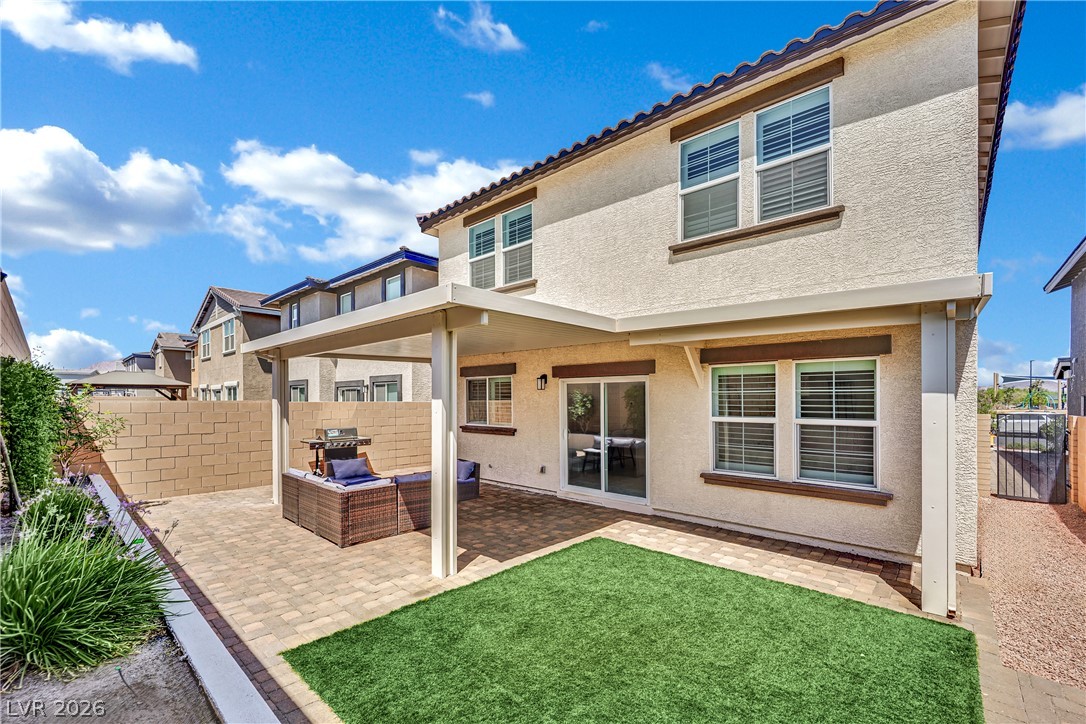 1057 Gentle Swan Street