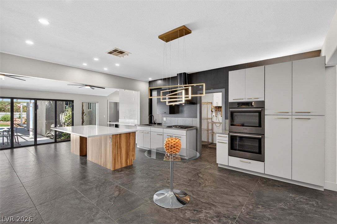 1501 Breeze Canyon Drive