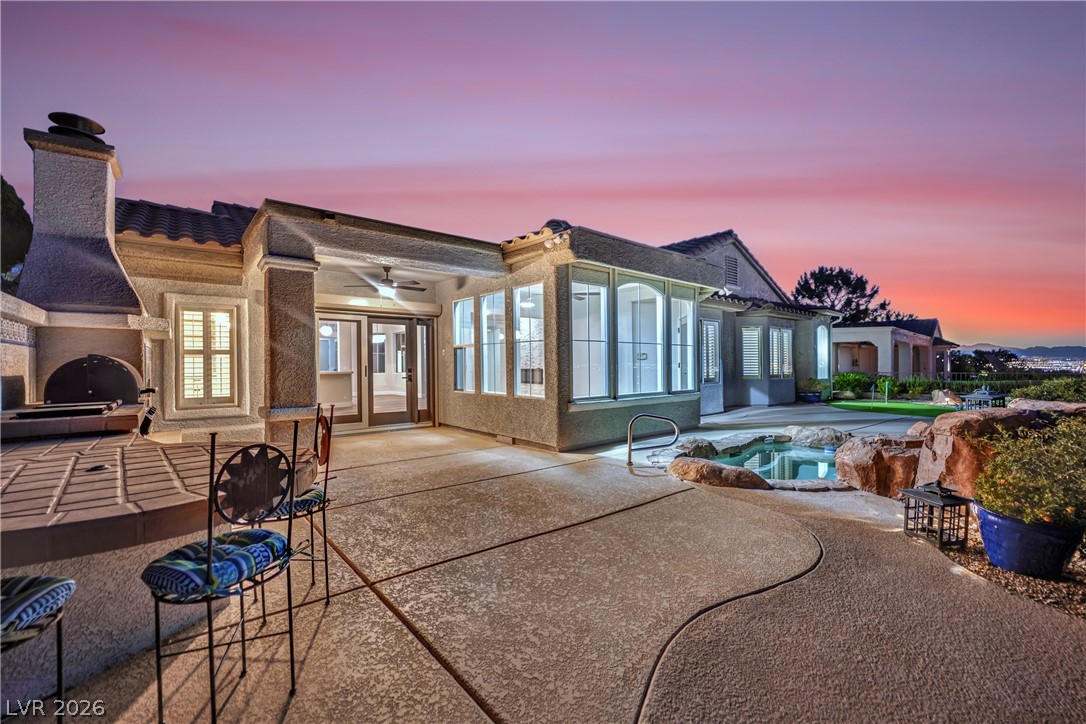 2900 Forest Grove Drive