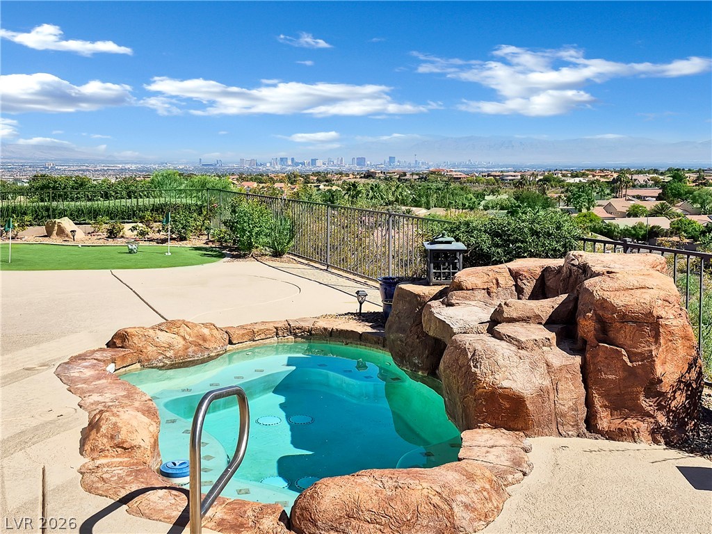 2900 Forest Grove Drive
