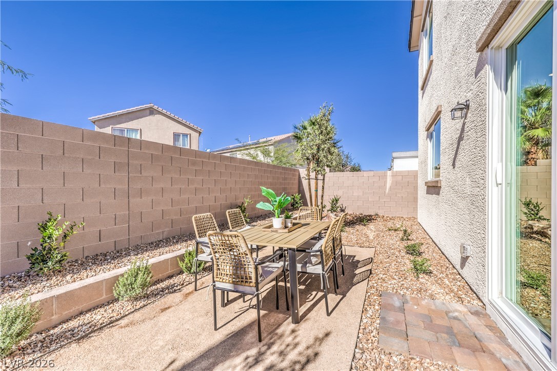 3837 Hibiscus Haven Avenue