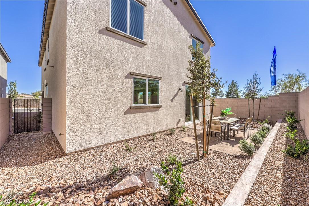 3837 Hibiscus Haven Avenue