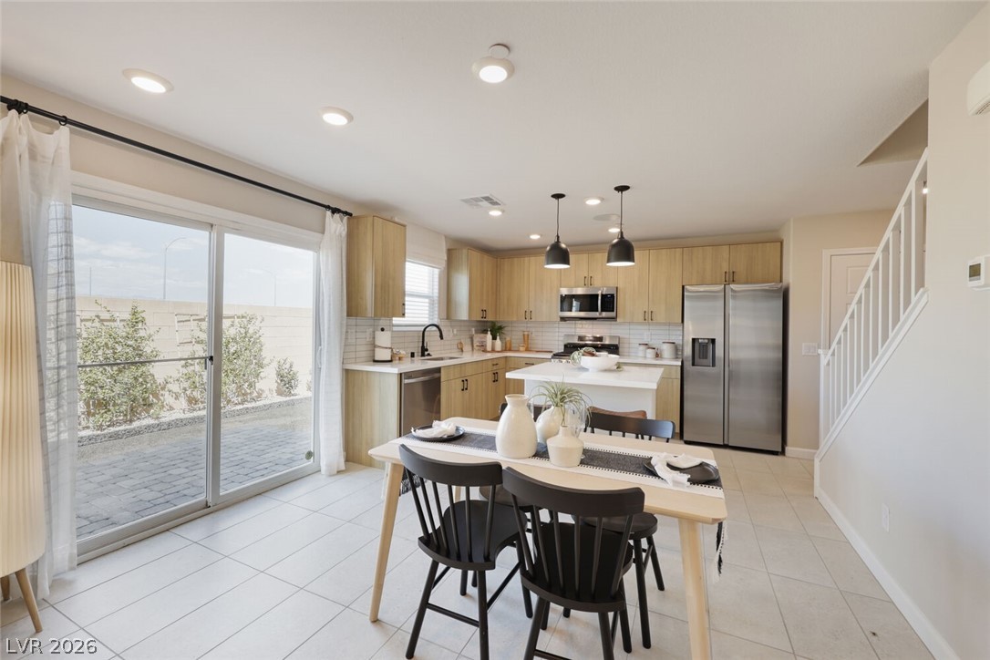 911 Cadence View Way